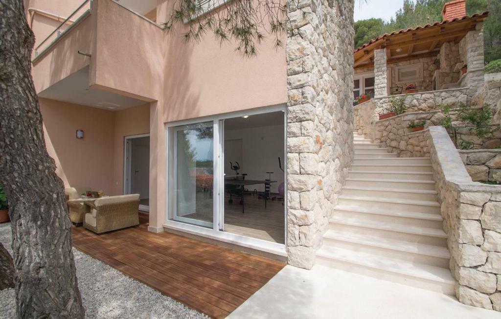 Beautiful Apartment By The Sea Prizba Exterior photo